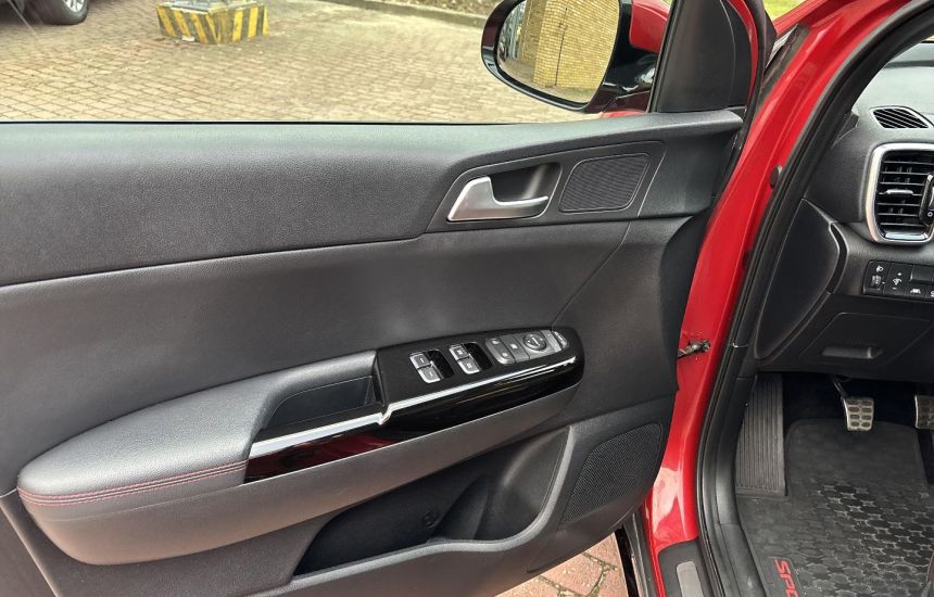 Kia Sportage 1,6T-GDI 6MT 2WD FL GT LINE