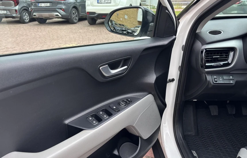 Kia Stonic  REZERWACJA!!/1.4MPI 6MT L+STY+2TR