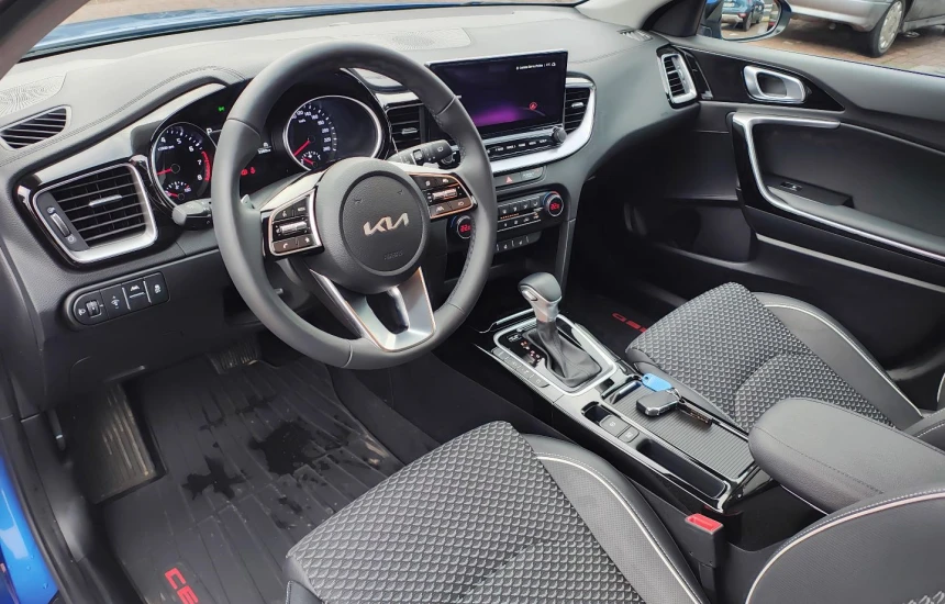 Kia Ceed SW 1.5T- GDI 7DCT TRIBUTE+17''