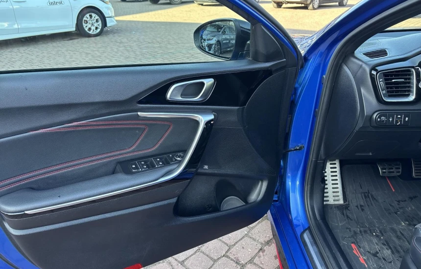 Kia Proceed _SBK 1,6T-GDI 7DCT GT+WIN+AEB+NAV+PNS