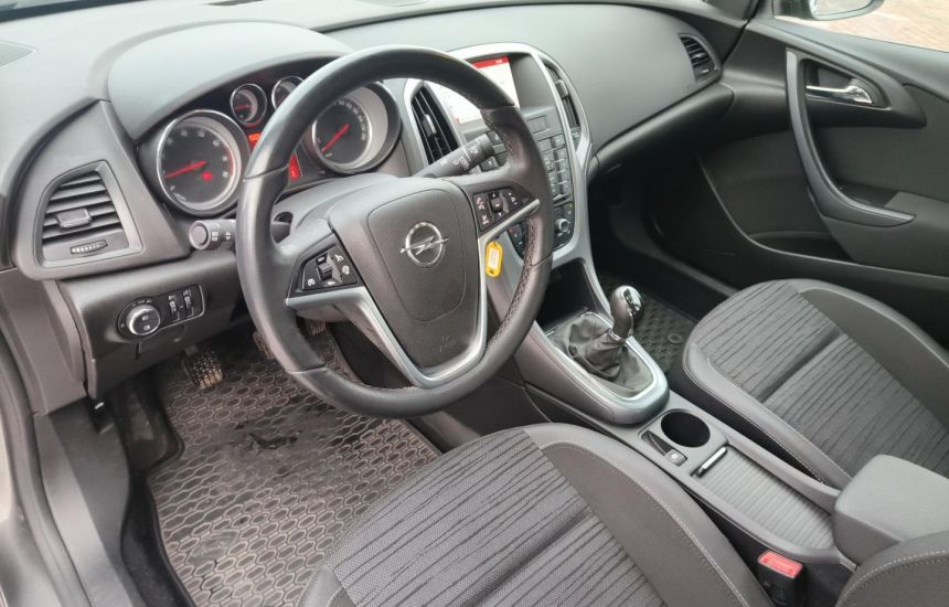 Opel Astra 1.4 Turbo Business