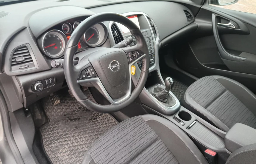 Opel Astra 1.4 Turbo Business