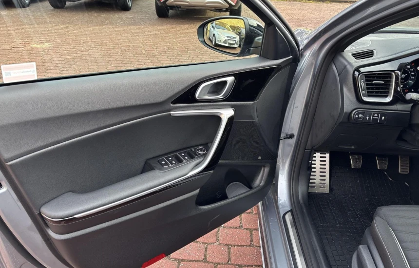 Kia Ceed GT -LINE+AEB 1,5T-GDI 6MT MY25/ Rezerwacja