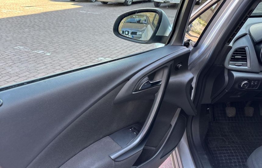 Opel Astra 1.6 Essentia