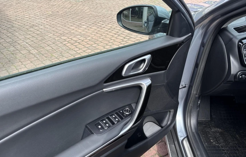 Kia XCeed  1,5T-GDI 7DCT MY25 L+WIN