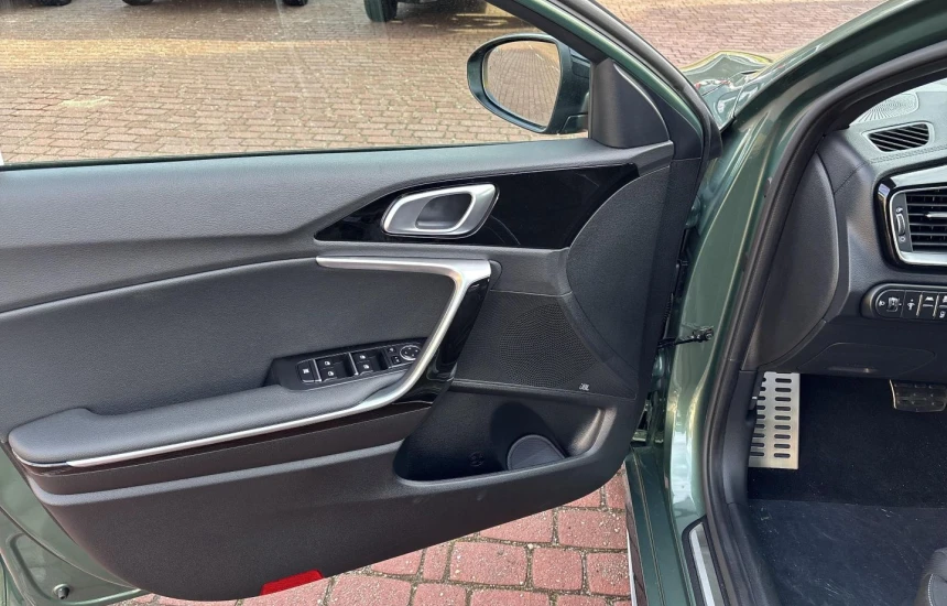 Kia Proceed 1,5T-GDI 7DCT MY25 GT-LINE+TEC+AEB+A18