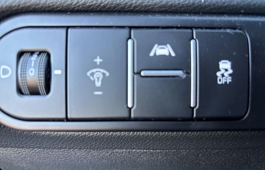 Kia Ceed SW 1,5T-GDI 6MT MY25 TRIBUTE