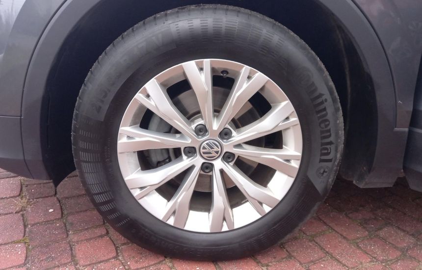 Volkswagen Tiguan  2.0 TDI Comfortline+ Pakiet Zimowy+ Reflektory LED+ Pakiet Premium