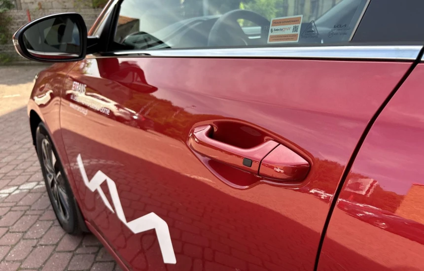 Kia Ceed 1,5T-GDI 6MT MY25 TRIBUTE