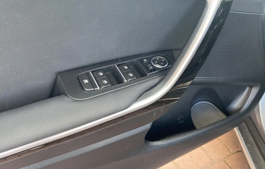 Kia XCeed 1,5T-GDI 6MT MY23 L