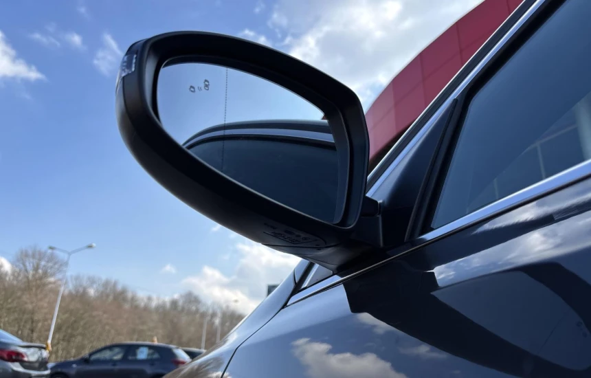 Kia Proceed 1,5T-GDI 6MT MY25 GT-LINE+TEC+AEB