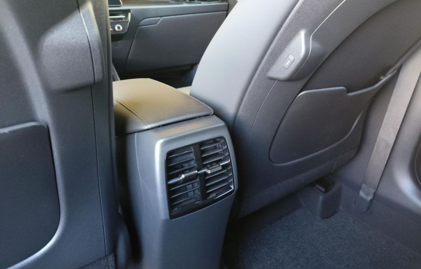 Kia Niro 1.6 GDI HYBRID L+BCW_HEV