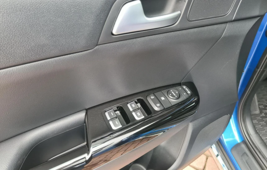 Kia Sportage 1,6T-GDI 6MT 2WD FL L+BL