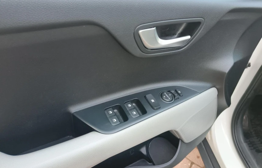 Kia Stonic 1.0T 6MT L