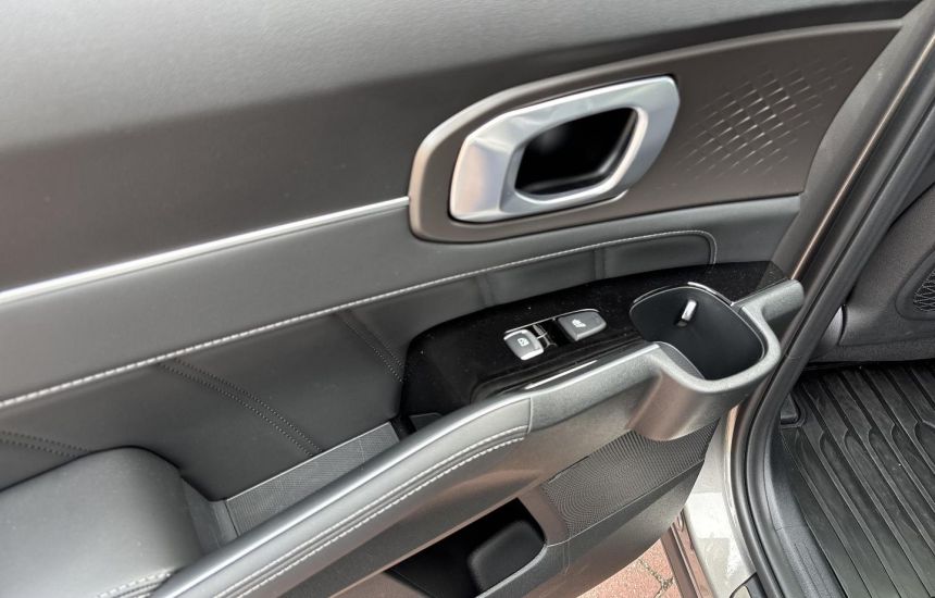 Kia Sorento 1.6T HEV MY25 6AT 4WD 6S PRESTIGE LINE+MIR+PNS AWD 215KM!!