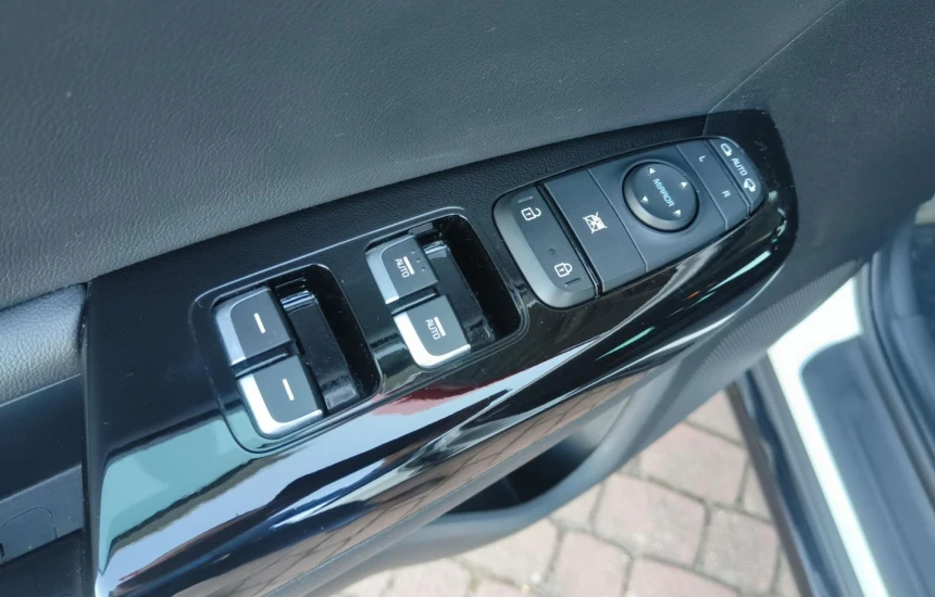 Kia Sportage 1,6 GDI 6MT 2WD BLACK EDITION