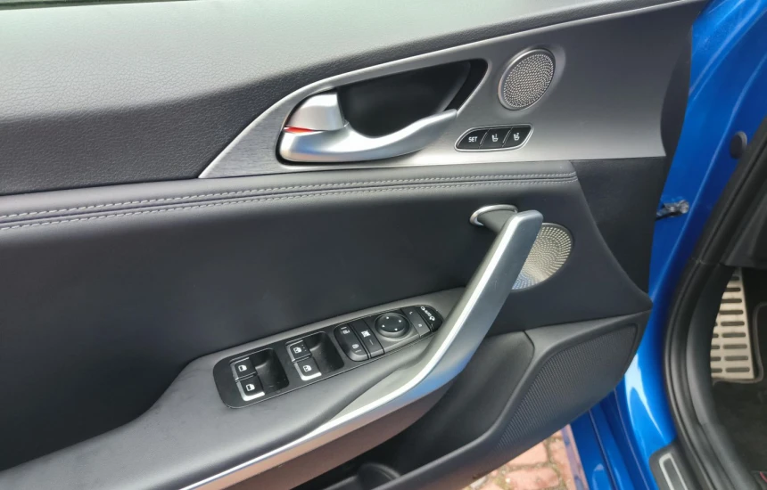 Kia Stinger Rezerwacja 