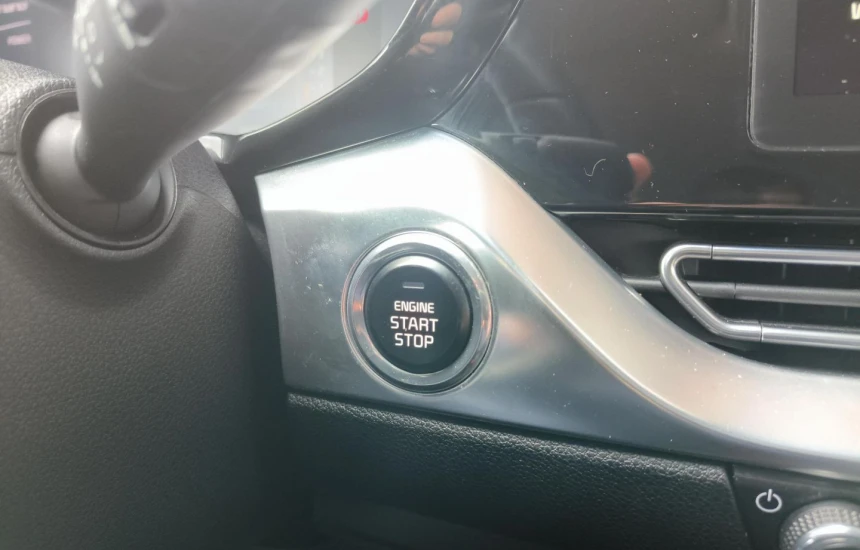 Kia Niro 1.6 GDI HYBRID L+BL3