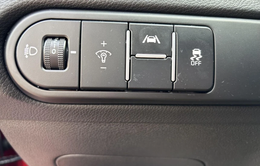 Kia Ceed 1,5T-GDI 6MT MY25 TRIBUTE