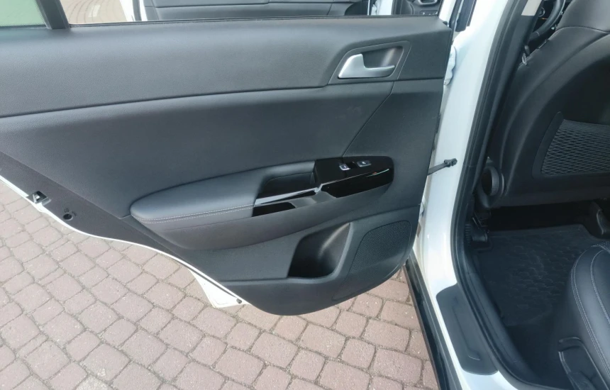 Kia Sportage 1,6 GDI 6MT 2WD BLACK EDITION