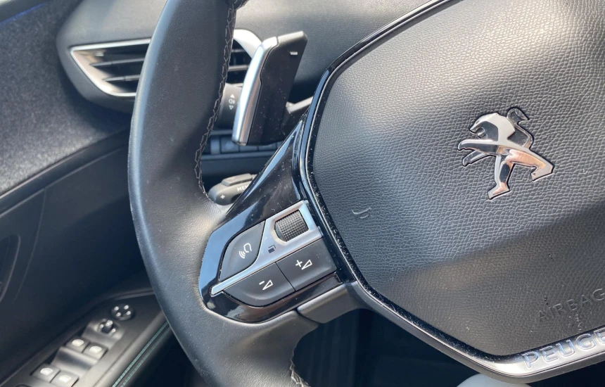 Peugeot 3008 Rezerwacja/ 1.2 PureTech Allure