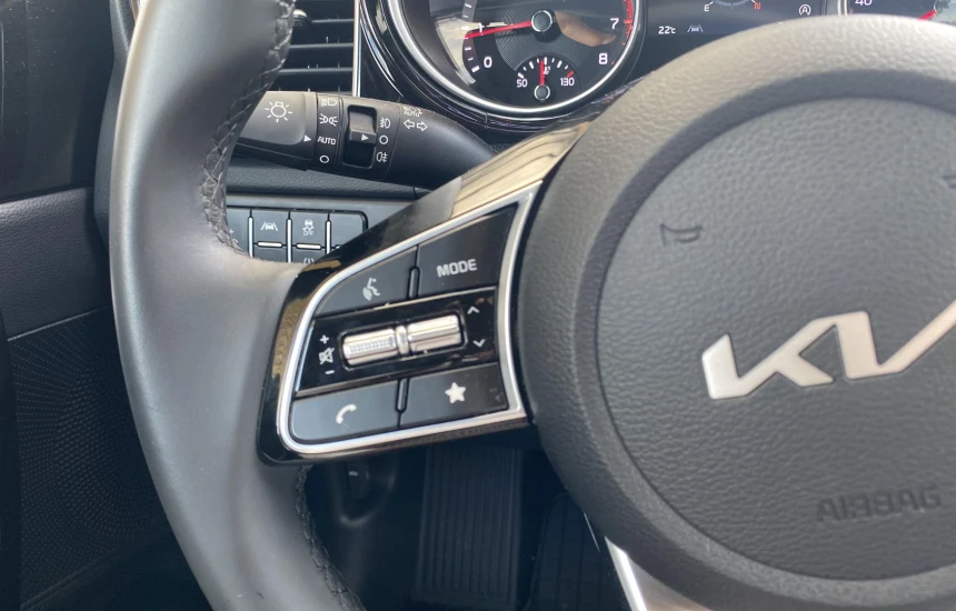 Kia XCeed 1,5T-GDI 6MT MY23 L