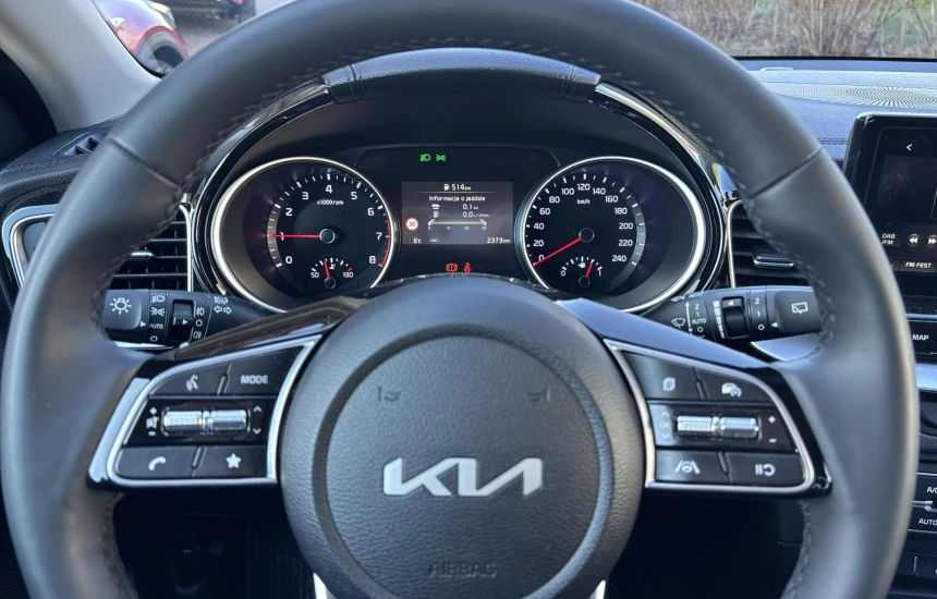 Kia Ceed SW 1,5T-GDI 6MT MY25 TRIBUTE
