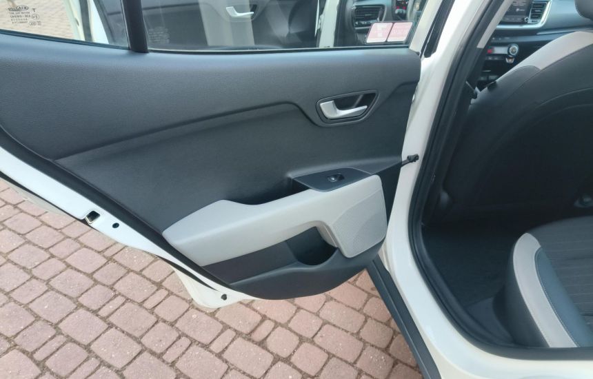 Kia Stonic 1.0T 6MT L