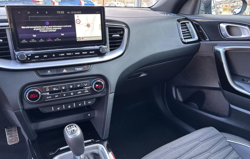 Kia Proceed 1,5T-GDI 6MT MY25 GT-LINE+TEC+AEB