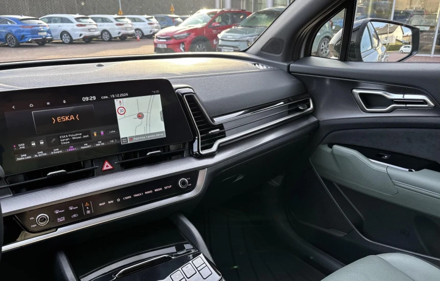 Kia Sportage 1,6T-GDI 7DCT FWD MY25 ANNIVERSARY+PNS+AEB