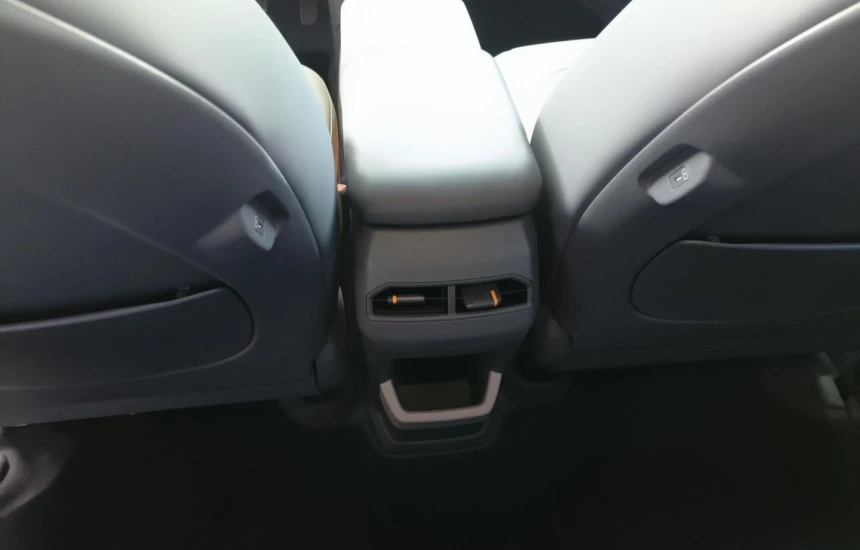 Kia EV3 81.4 KWH BUSINESS LINE+CP1+POMPA CIEPŁA LR