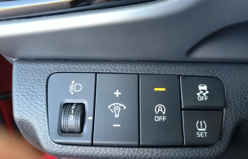 Kia Stonic 1.2 5MT MY24 L+BL1