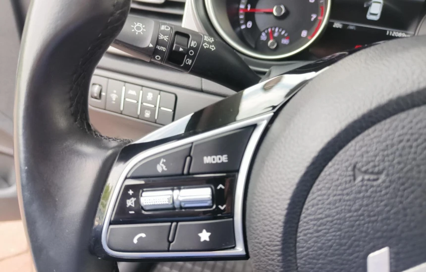 Kia Ceed 1,5T-GDI 6MT MY22 M+SMT