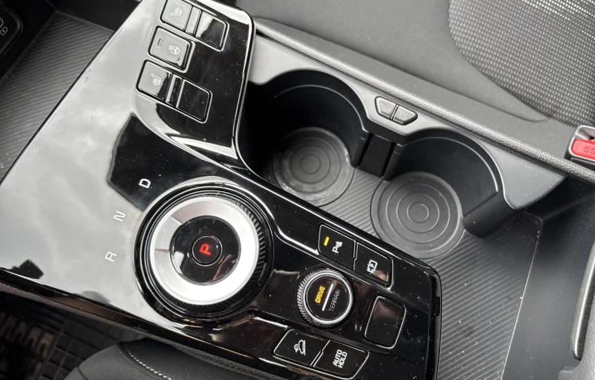 Kia Sportage 1,6T-GDI 6AT AWD HEV L 230KM