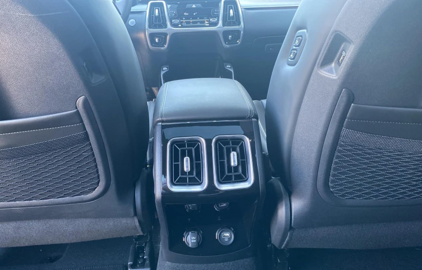 Kia Sorento Rezerwacja/   1.6T HEV 6AT 4WD 7S MY23 PRESTIGE LINE_NEW+PNS 230KM!!