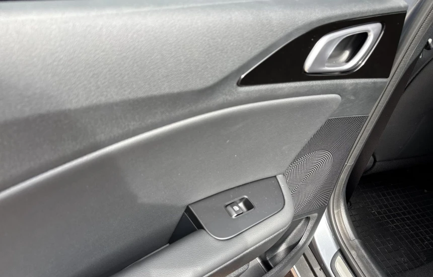 Kia XCeed  1,5T-GDI 7DCT MY25 L+WIN