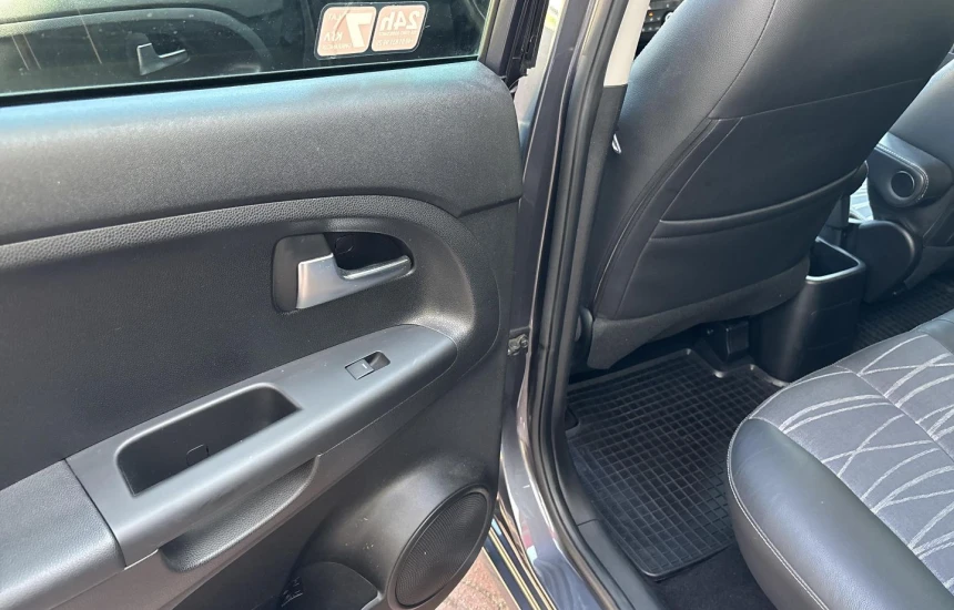 Kia venga Rezerwacja/ 1.6 6MT Business Line