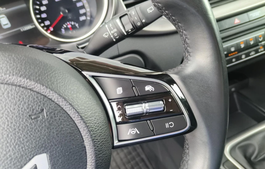 Kia Ceed 1,5T-GDI 6MT MY22 M+SMT