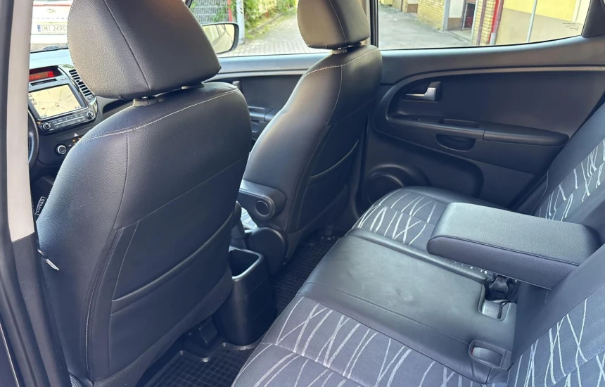 Kia venga Rezerwacja/ 1.6 6MT Business Line