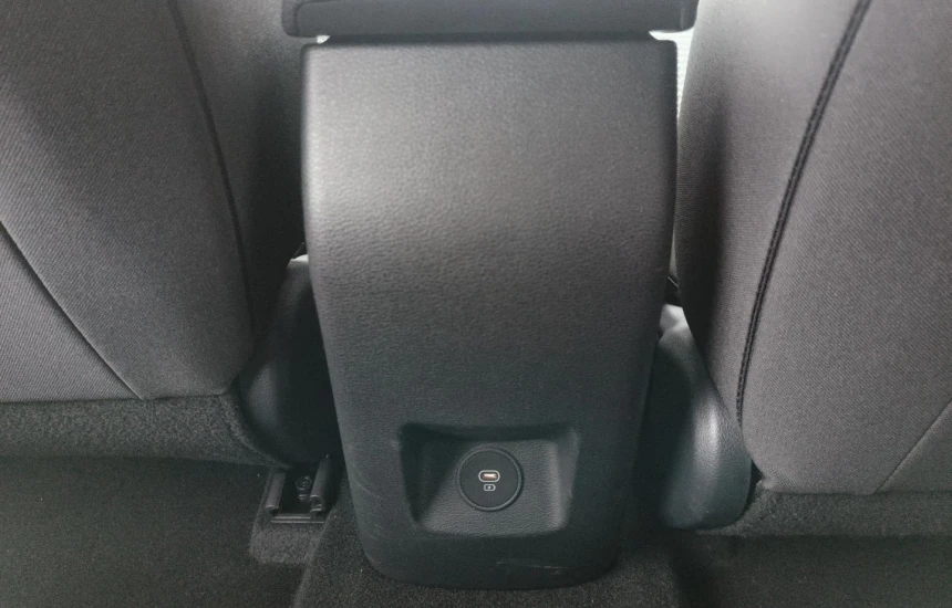 Kia Ceed 1,5T-GDI 6MT MY25 M+SMT