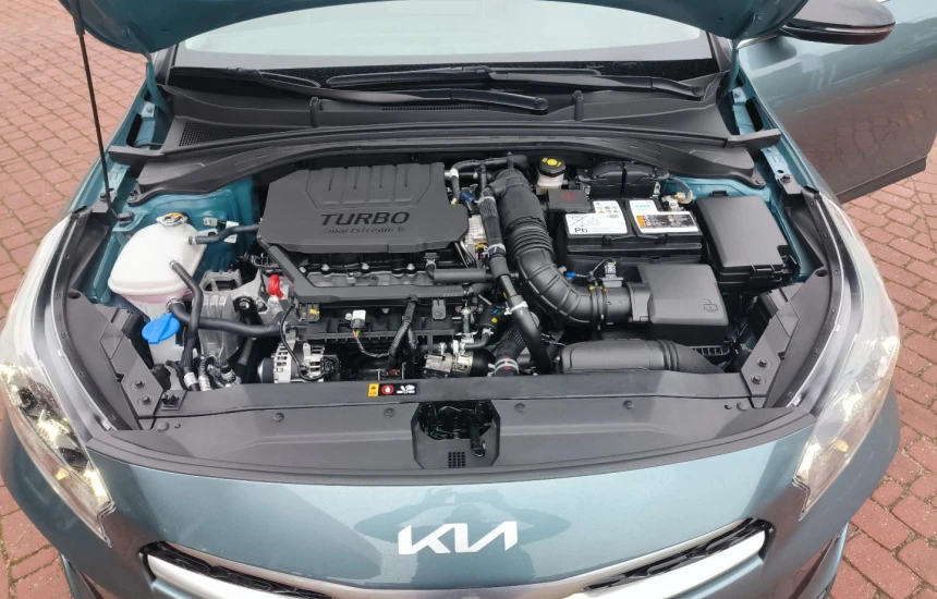 Kia XCeed 1,5T-GDI 7DCT MY25 L+AEB+Panorama