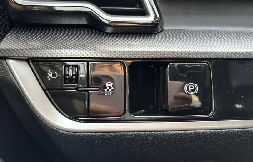 Kia Sportage 1,6T-GDI 7DCT FWD MY25 ANNIVERSARY+PNS+AEB