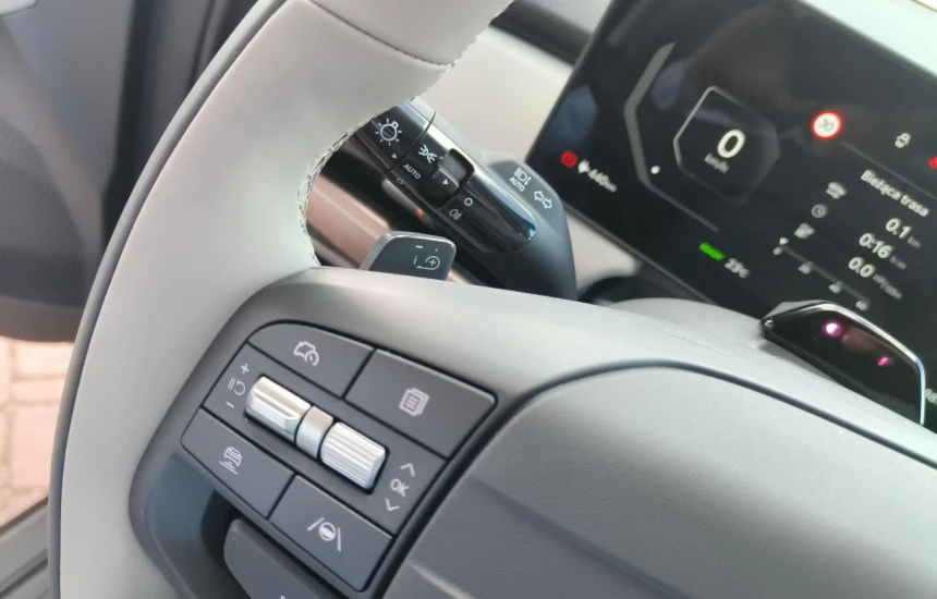 Kia EV3 81.4 KWH BUSINESS LINE+CP1+POMPA CIEPŁA LR