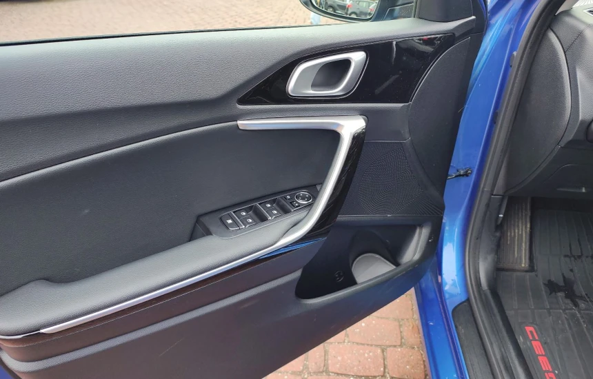 Kia Ceed SW 1.5T- GDI 7DCT TRIBUTE+17''