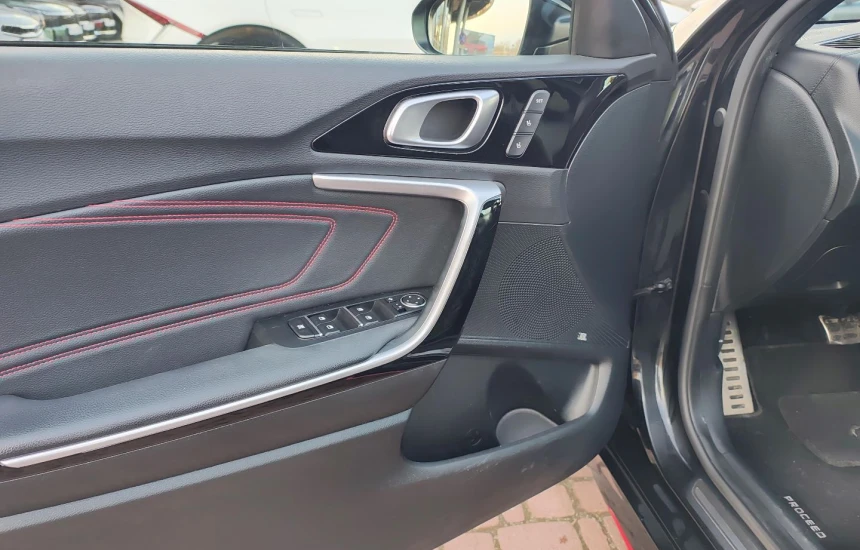 Kia Proceed 1,6T-GDI 7DCT GT+PRE+TEC+AEB+PNS