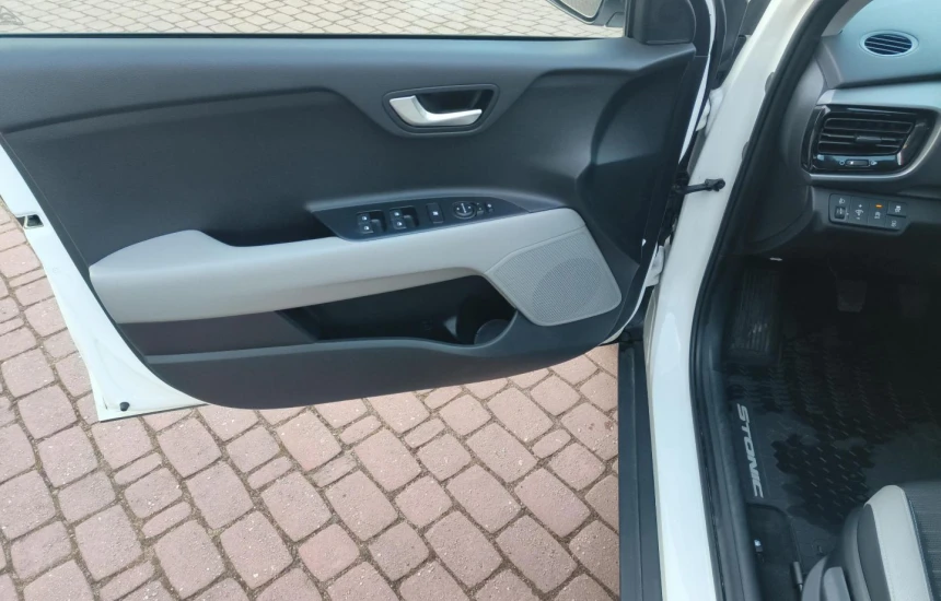 Kia Stonic 1.0T 6MT L