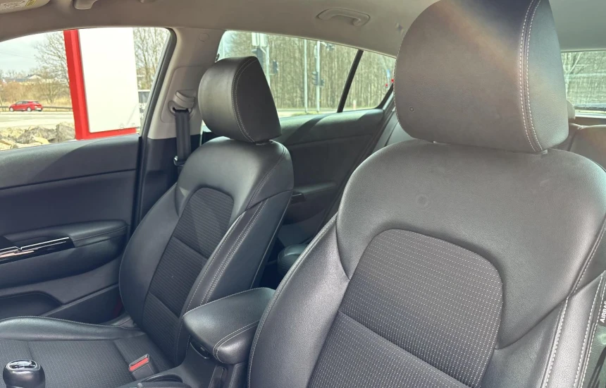 Kia Sportage 1,6 GDI 6MT 2WD BLACK EDITION