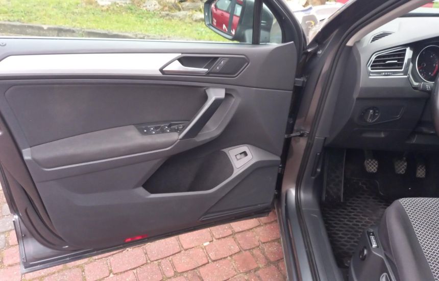 Volkswagen Tiguan  2.0 TDI Comfortline+ Pakiet Zimowy+ Reflektory LED+ Pakiet Premium