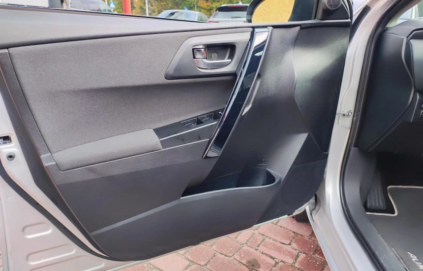 Toyota Auris REZERWACJA/ 1.8 Premium