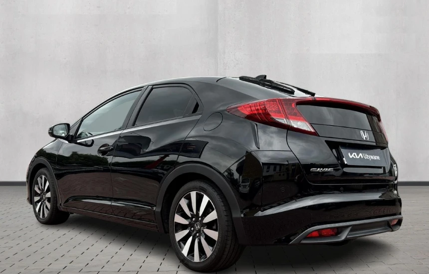 Honda Civic 5DR 1.8 i-VTEC Lifestyle